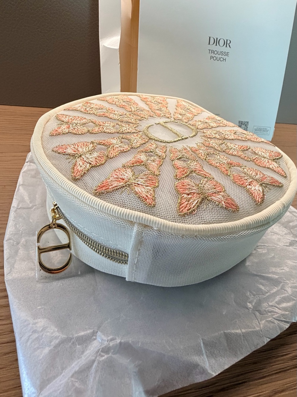 DIOR GWP Beauty 2026 Mother’s Day Embroidered Butterflies Round Pouch - Picture 5 of 6